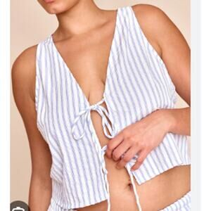 Pretty Little Thing blue and white tie front crop top size 10